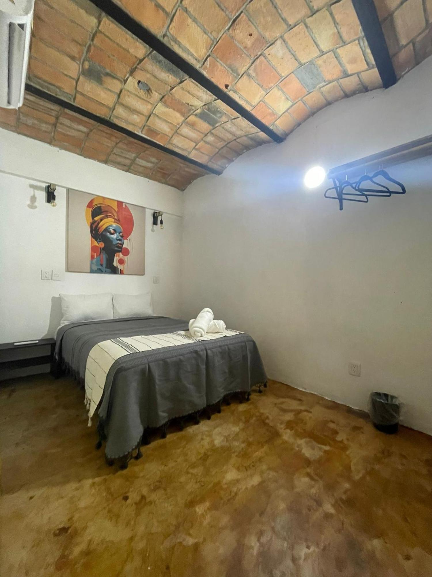Akoma San Pancho San Francisco  Room photo